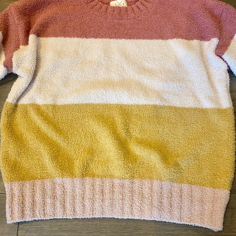 NWT Color Block Sweater - Picture 4 of 15